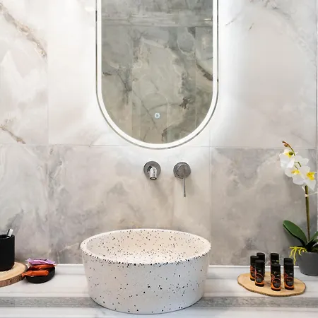 Amera 2 * Vourvoúlos